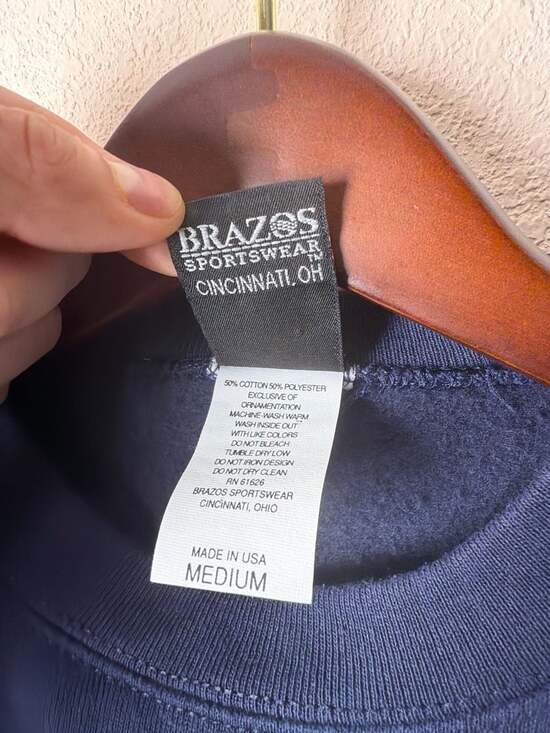 Vtg 90s Mickey Mouse Embroidered Spellout Sweatshirt Navy Blue M Made in USA - Picture 3 of 6